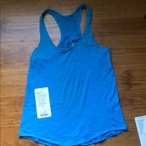 Lululemon size 4 salute the sun singlet